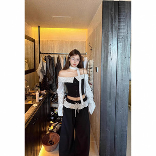 ���S��ֱ�N����ʽ���c����һ�ּ��L���r��Ů�b�＾¶��̿��r��