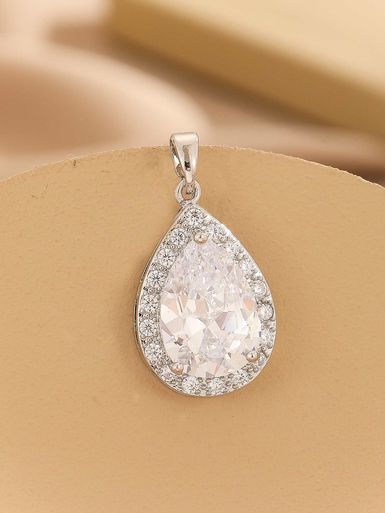 Copper Material 1 Piece Copper Zircon Water Droplets Pendant