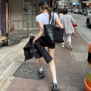2025 spring and summer new Korean ins high-end crack texture large-capacity tote bag niche versatile shoulder bag
