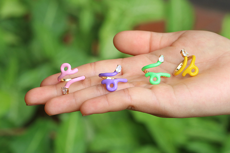 Korean Creative Personality Spirit Snake Ring Female Ins Simple Cute Colorful Oil Necklace Snake-shaped Index Finger Ring Foreign Trade Jewelry display picture 4