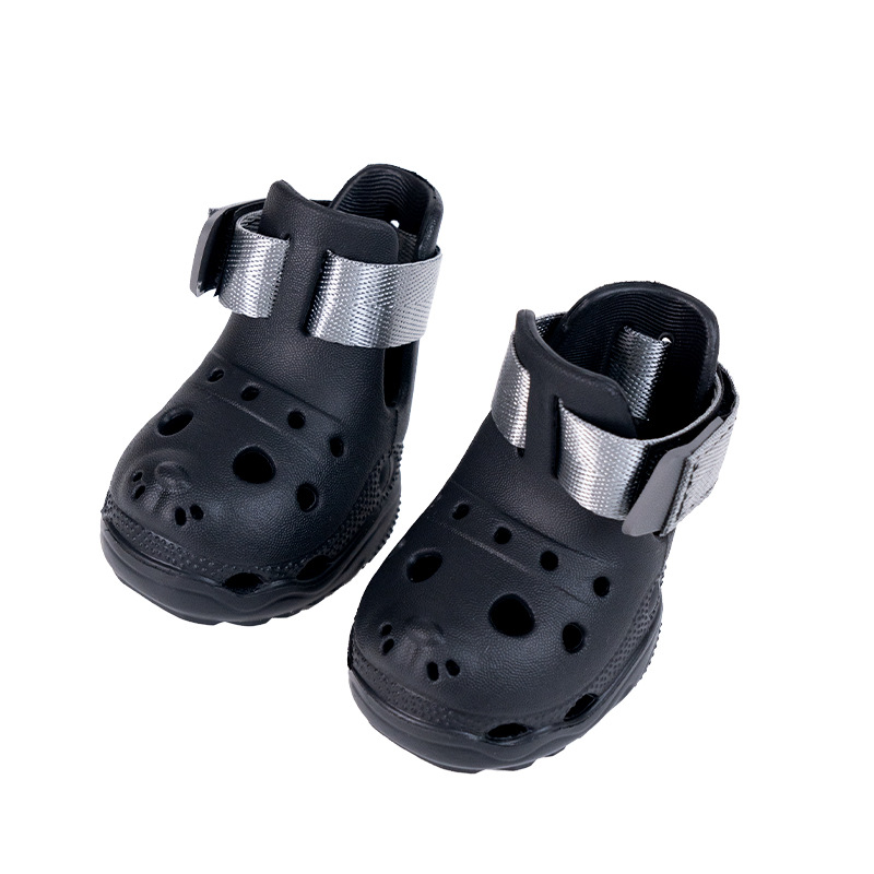 Zapatos de perro primavera y verano botas de lluvia de perro en el extranjero comercio electrónico zapatos para perros grandes suministros de zapatos para mascotas peluche de pelo dorado zapatos de agujero