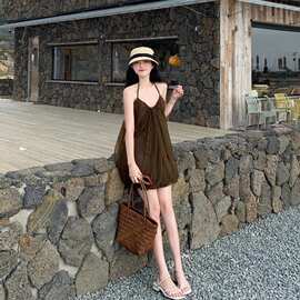 复古绿色性感露背挂脖吊带背心女夏季无袖外穿宽松设计感辣妹上衣