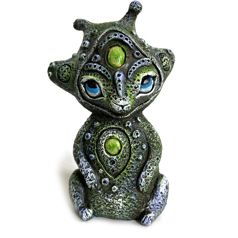 New Biological Fantasy Resin Garden Sculpture Crafts Three Eyes Alien Home Decoration Set_voghion.com