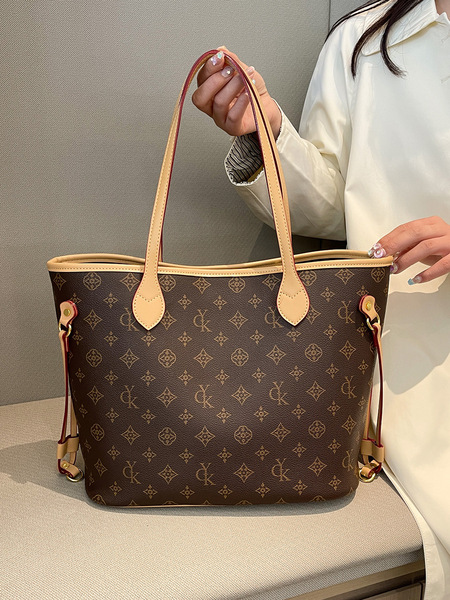 Capacious shoulder bag, one-shoulder bag