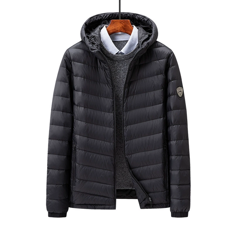 В наличии, стабильные поставки, мужская легкая теплая пуховая куртка с капюшоном из белого утиного пуха для трансграничной торговли, новая модель зимы 2025 года, с возможностью нанесения логотипа.