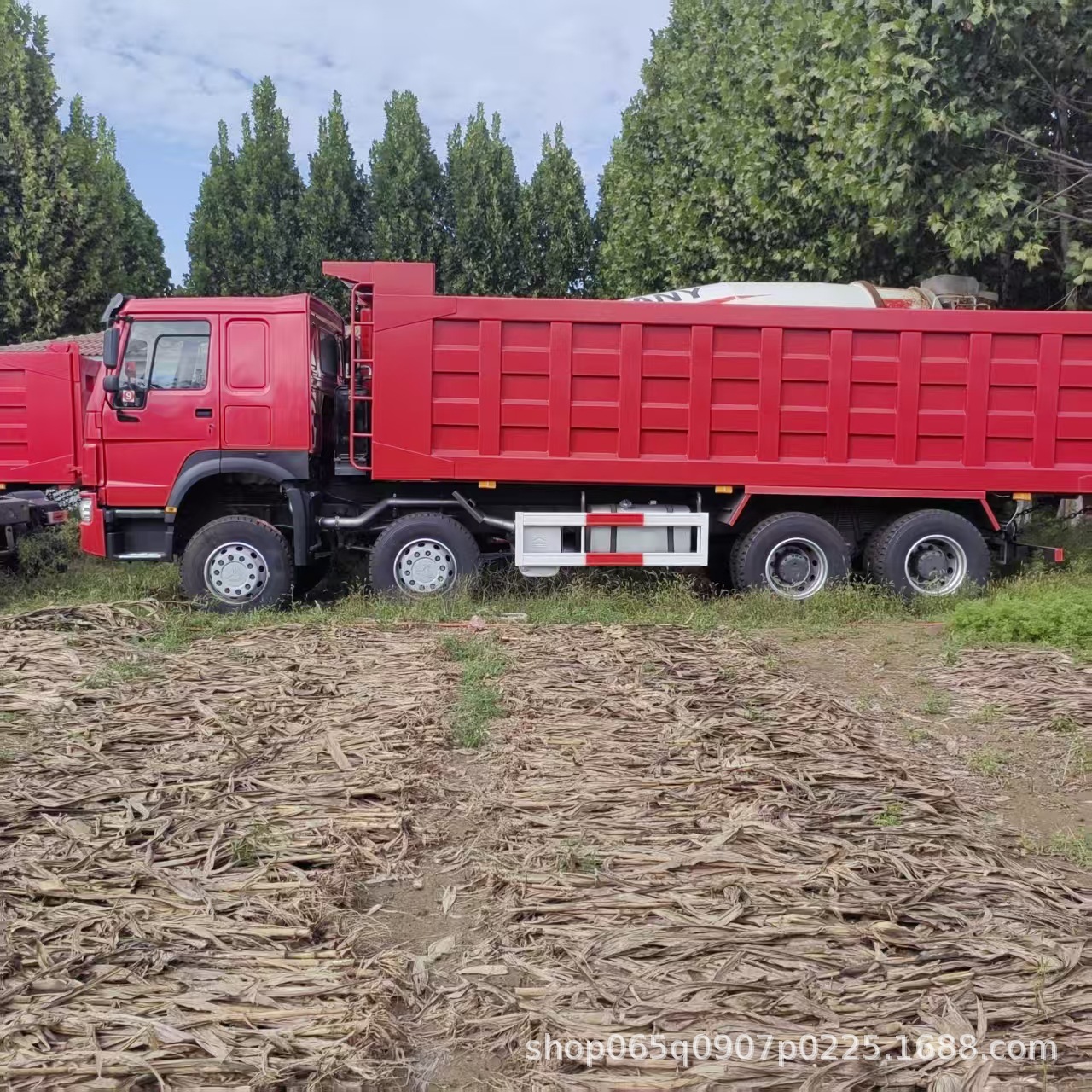 Export Africa Dump Truck Howo 8×4 Dump Truck Rear Dual Drive 12-Wheel Mining Transport Truck