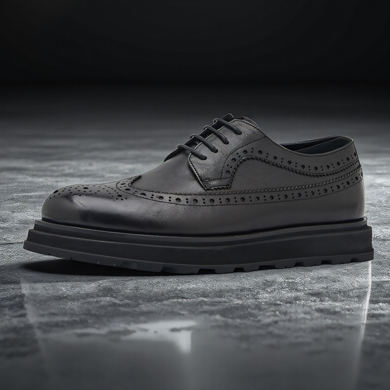 2025春秋英克雕花伦布洛男鞋休闲复古圆头厚底商务正装皮鞋男