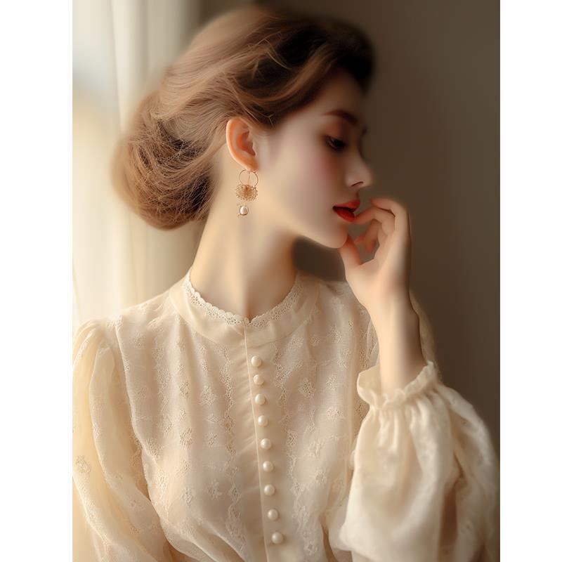 2025 Early Spring New French Long-Sleeved Tops Niche Design Classy European Style Apricot Lace Shirt for Women 2025 Early Spring New French Long-Sleeved Tops Niche Design Classy European Style Apricot Lace Shirt for Women