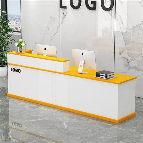 カウンターレジ会社のフロント受付店の小型レジデスクのクリーニング店のカウンターはシンプルで現代的です。|undefined