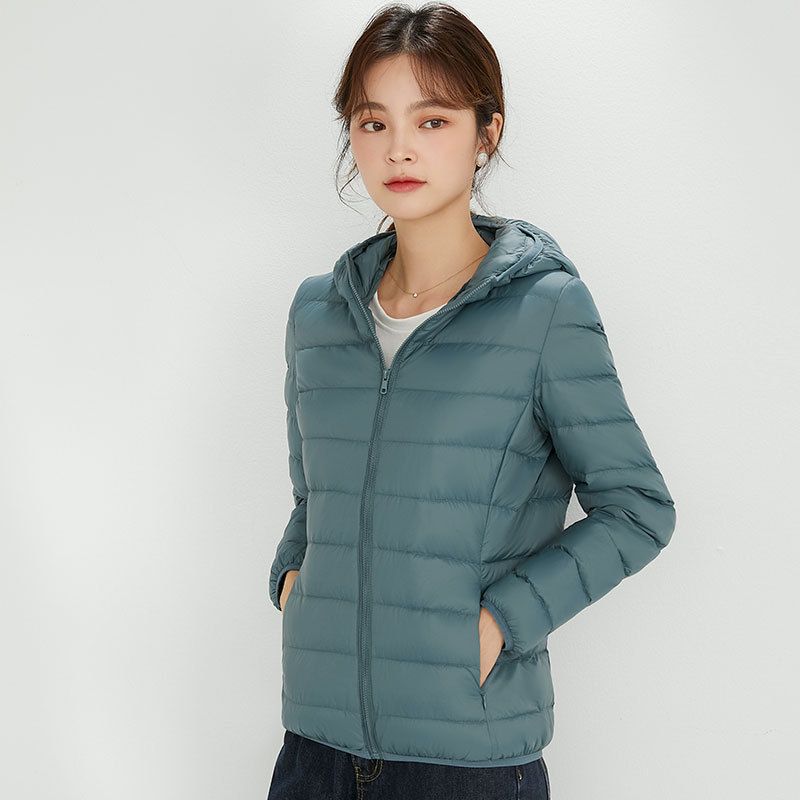 90 chaqueta de plumón de mujer con capuchón ligero corto de tamaño grande ligero estilo extranjero chaqueta de plumón blanco chaqueta Pinghu al por mayor