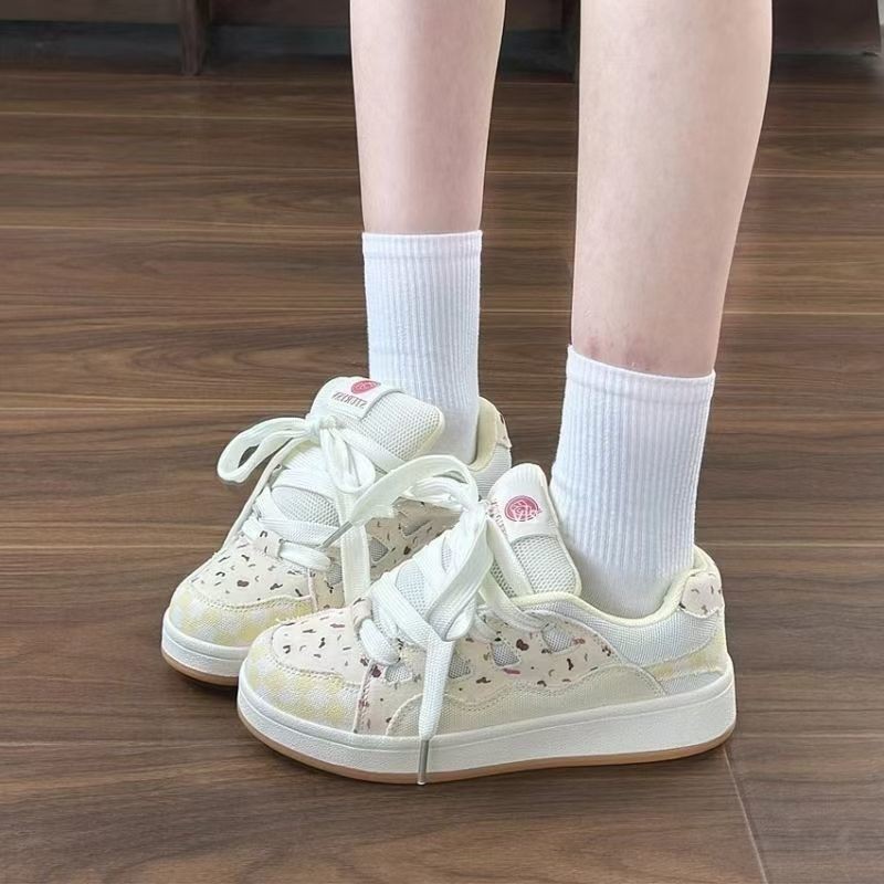 Zapatos de pan de color arándano de nicho de alto valor de cara para mujeres INS2025 otoño nuevos zapatos de skate casuales para mujeres