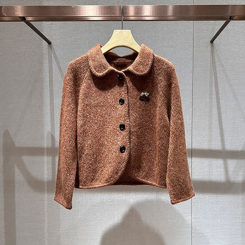 Mo Shuweiya 2026 Autumn New Long-Sleeve Doll Collar Single-Breasted Comfortable Knit Sweater XSJ4M11E