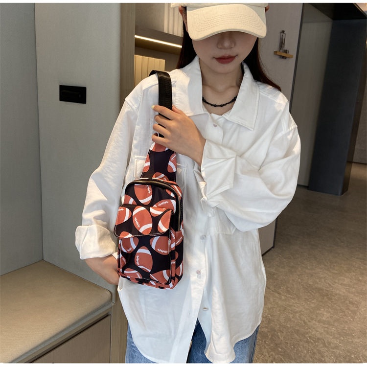 Women's Medium Nylon Ball Streetwear Square Zipper Fanny Pack display picture 6