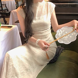 连衣裙;时尚休闲套装;半身裙