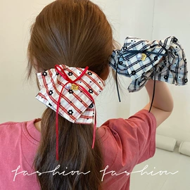 耳环;项链;发夹