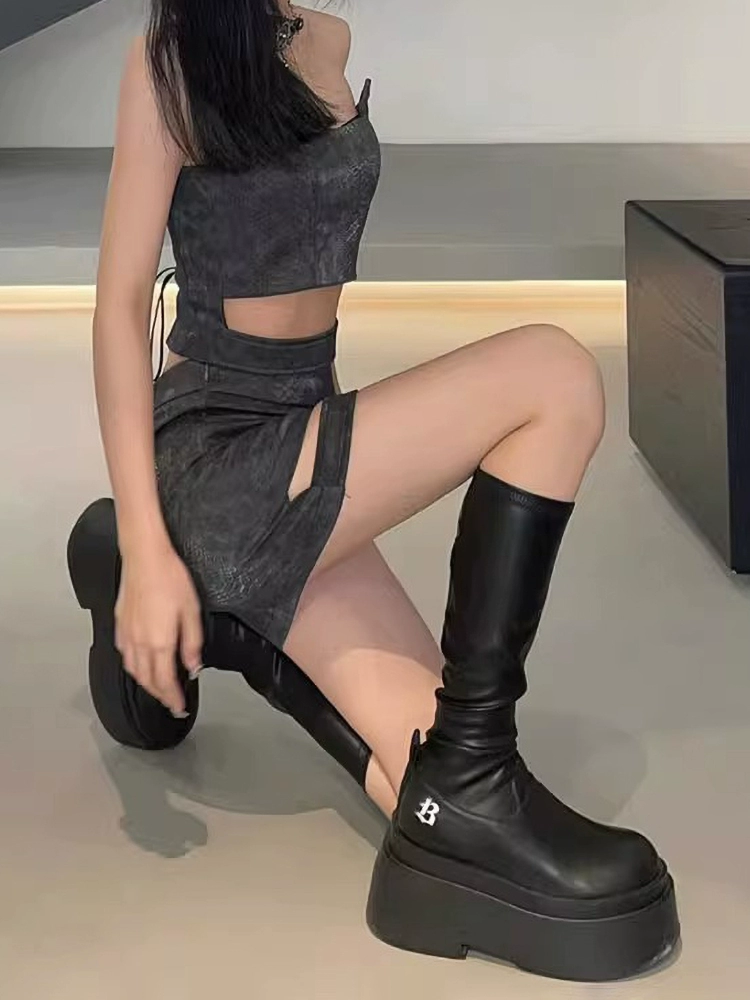 Чистый красный тот же стиль, но высокие колено сапоги рыцарей женские 2024 новые толстые подошвы тощие сапоги на каблуке модные сапоги