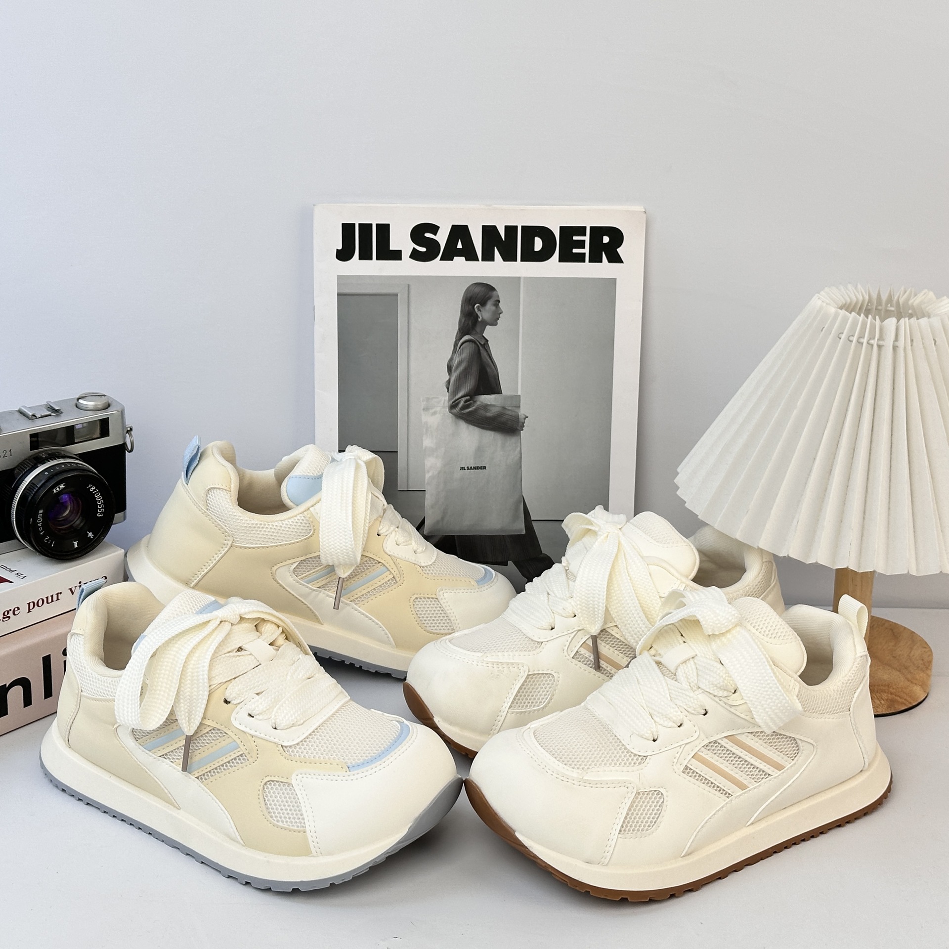 YuanWa simple y versátil zapatos blancos para mujeres 2025 nuevos zapatos casuales de estudiantes zapatos deportivos chic versátiles