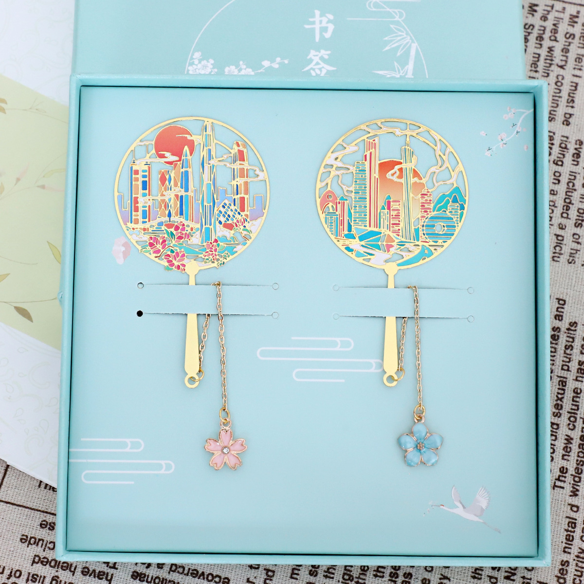 Guangzhou Tower + Shenzhen impression (pendant) two blue boxes