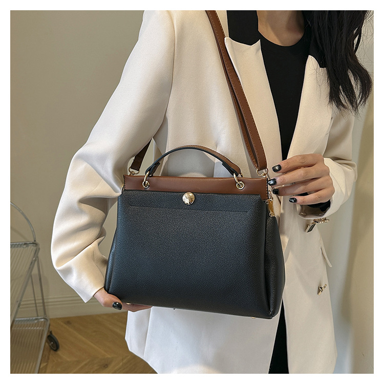 Foreign trade commuter women's bag 2024 spring and summer new contrast color handbag single shoulder crossbody women's bag large capacity women's bag_voghion.com
