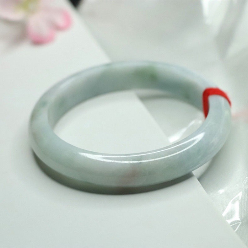 Vòng tay ngọc bích tự nhiên Miến Điện loại A cao cấp cho nữ màu xanh nhạt chi tiết 4