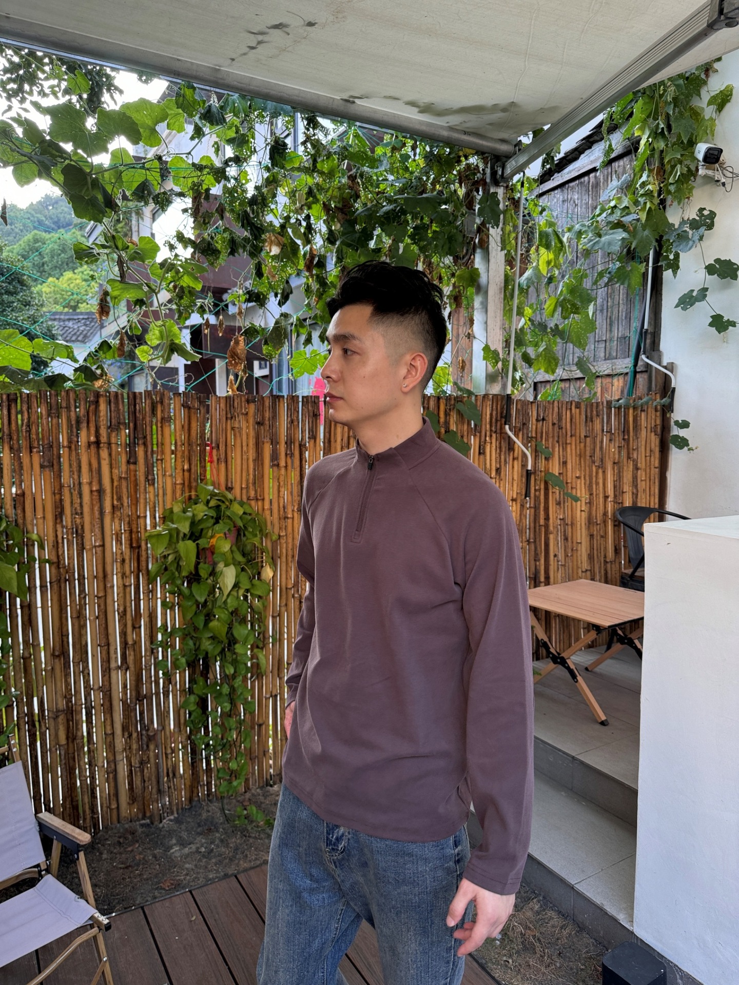 Gray oscuro medio cremallera camiseta de terciopelo para hombres otoño y invierno estilo americano cuello vertical con entrenamiento físico camiseta de manga larga