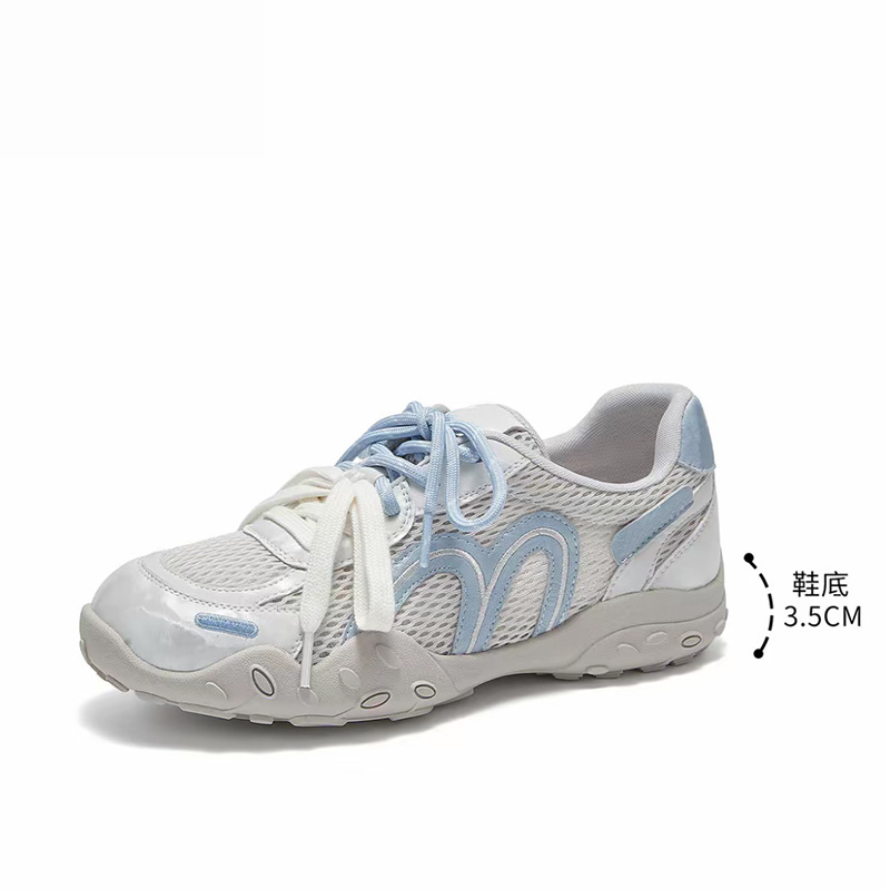 休闲风牛仔裤