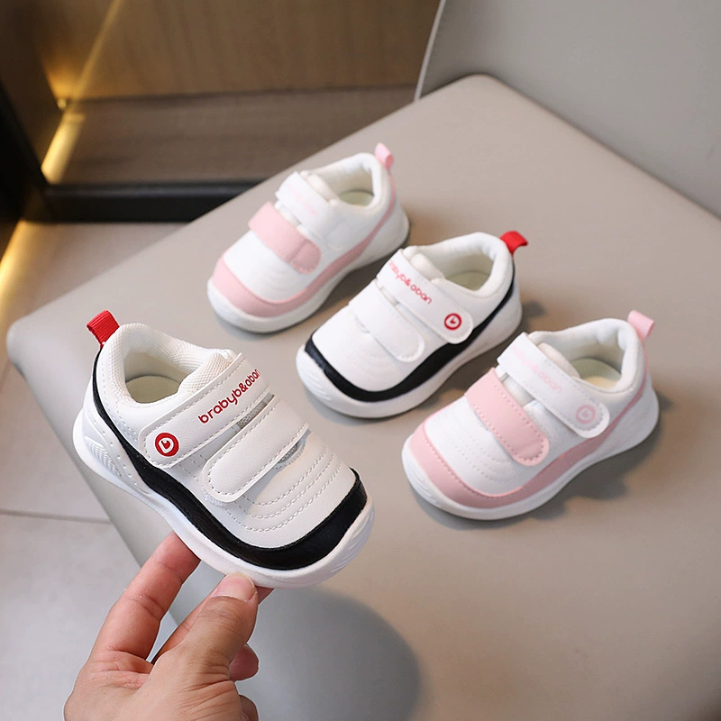 2024 осень новая детская ходунка мужская и женская детская спортивная обувь мягкая подошва нескользящая машина обувь детская детская обувь