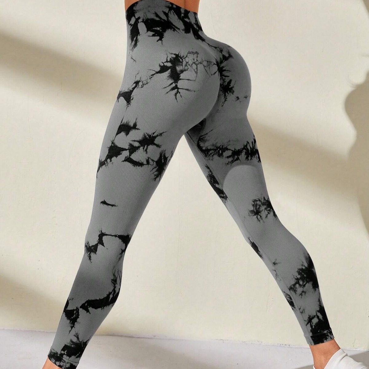 European and American hot selling seamless tie-dyed hip lifting fitness pants belly contracting tight high waist peach hip yoga pants