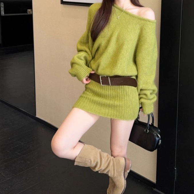 Korean-Style Atmospheric Green Off-Shoulder Long-Sleeve Dress for Women, Autumn Temperament Spicy Girl Waist-Cinching Short Dress, Coffee-Colored Bodycon Dress Korean-Style Atmospheric Green Off-Shoulder Long-Sleeve Dress for Women, Autumn Temperament Spicy Girl Waist-Cinching Short Dress, Coffee-Colored Bodycon Dress