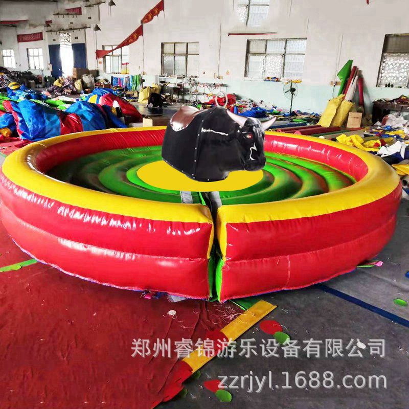 Equipo de entretenimiento de celebridades de Internet Paradise España misma máquina de toros loca para adultos y niños para expandir los fabricantes de juguetes inflables