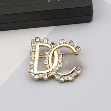 跨境DG杜家经典复古镶钻高端衣饰 时尚百搭胸针西服配饰现货批发