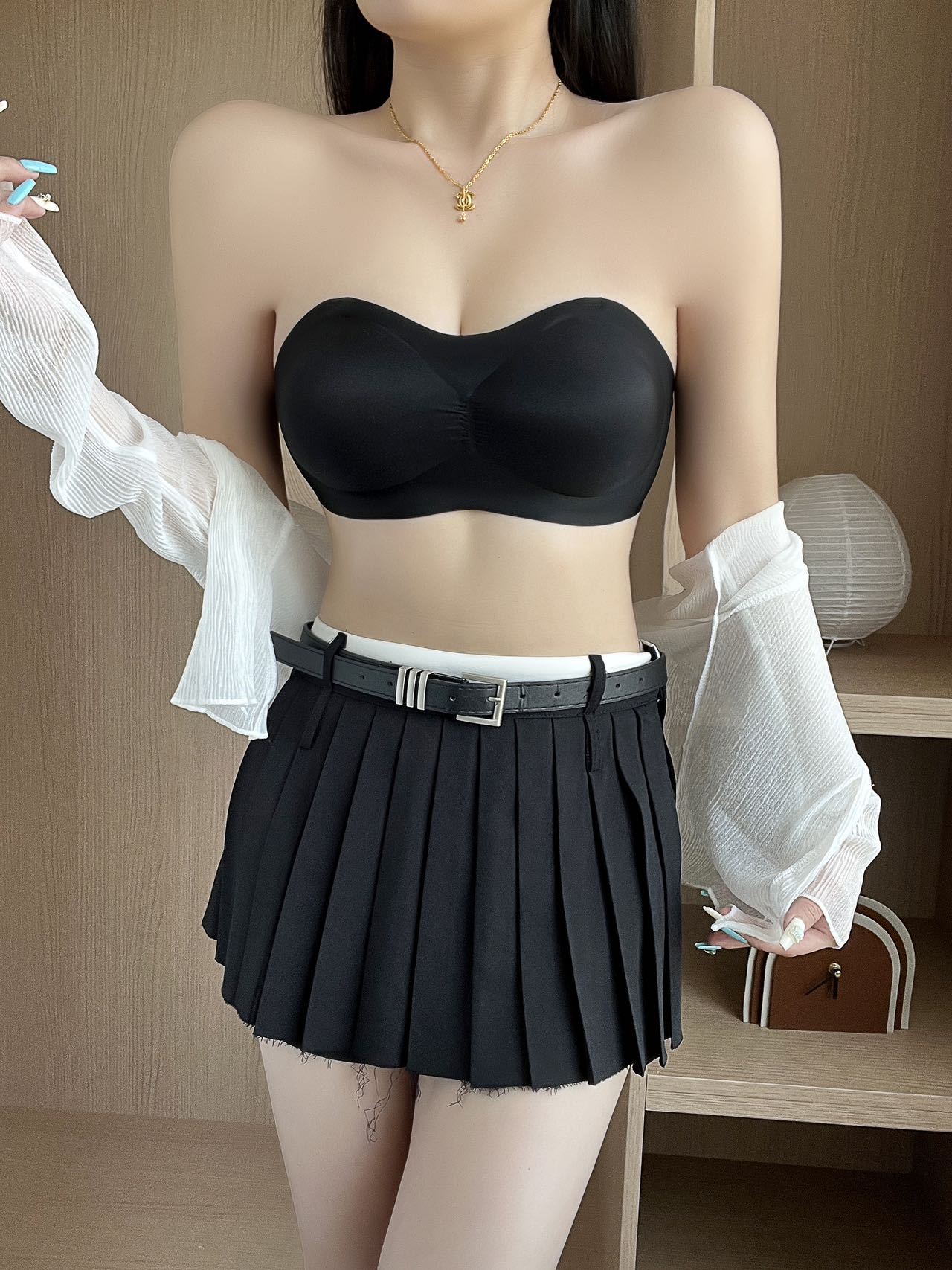 Invisible Bra Image 2