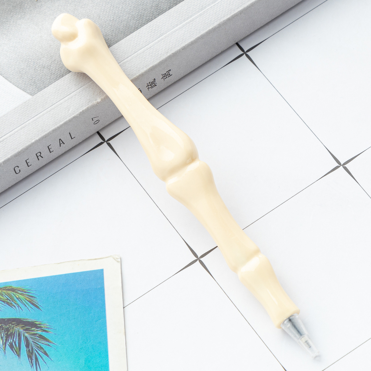 Nueva personalidad extraña hueso lápiz creativo nuevo esqueleto extraño estilo de lápiz de bola hueso simulación lápiz de plástico al por mayor