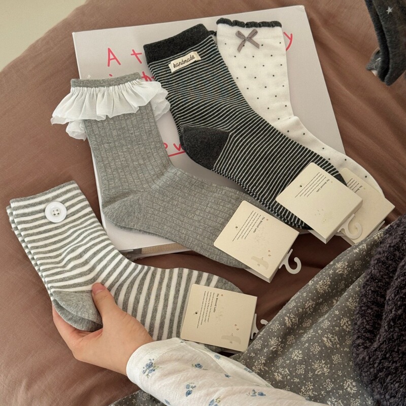 IOULOR Japanese-style girly lace socks for women, striped polka dot bow mid-calf socks, new autumn collection slouch socks IOULOR Japanese-style girly lace socks for women, striped polka dot bow mid-calf socks, new autumn collection slouch socks