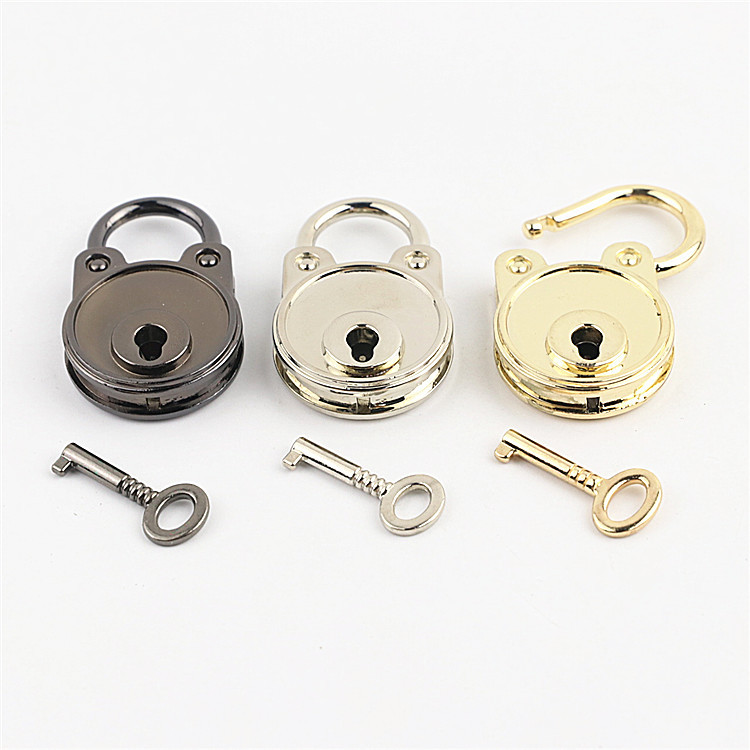 New product bag panda lock jewelry light color gold and silver lock hardware with decorative padlock bag Oval lock