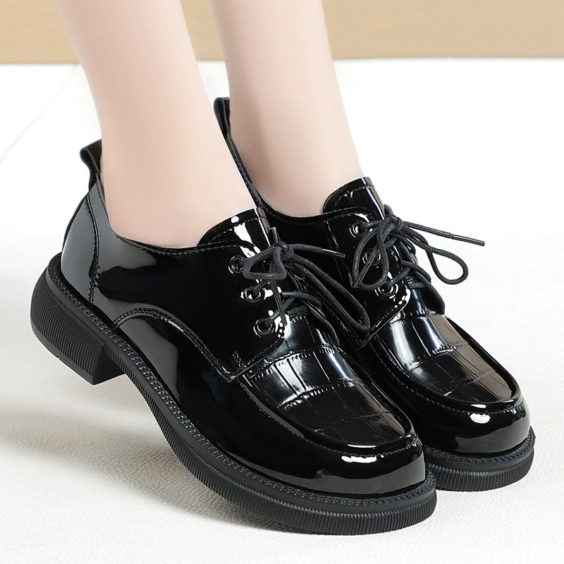 Маленькие кожаные туфли, женские кожаные однослойные туфли на шнуровке в британском стиле, лоферы на толстой подошве, женские весенне-осенние женские туфли больших размеров 41-43