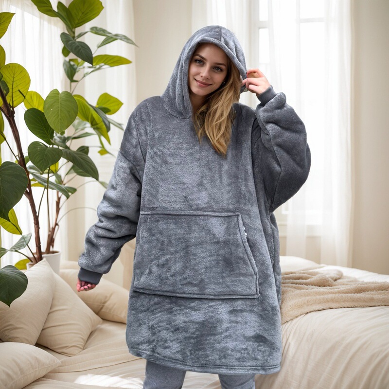 Hoodie防寒保温家庭服サンゴのパジャマの頭をかぶって、帽子の怠け者のテレビのパジャマをつかみます。|undefined