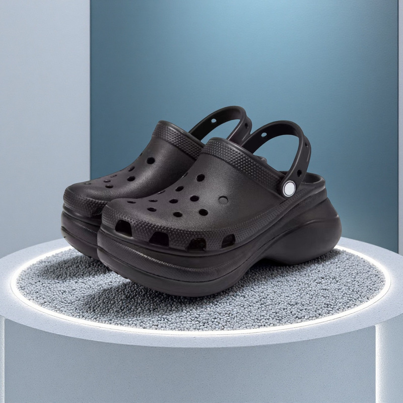 Women's Platform Clogs for Outdoor Wear, Celebrity Style, Whale Design, Height-Increasing, Non-Slip, Breathable, Closed-Toe Beach Sandals, Eva Material