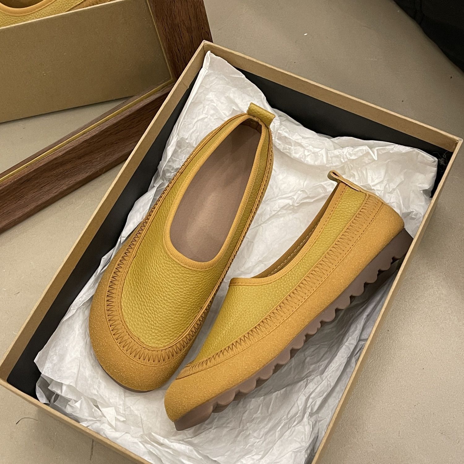 35-43码 复古皮鞋41牛筋软底豆豆鞋浅口一脚蹬平底单鞋42大码女鞋