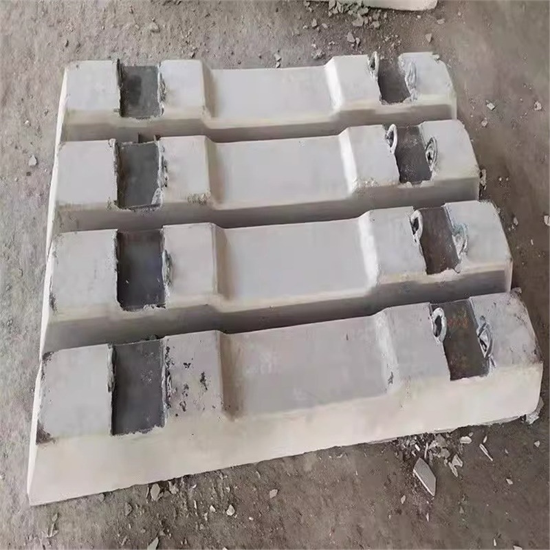 内蒙古通辽厂家水泥轨枕 安装简单铁路矿用水泥枕木 火车轨道混凝