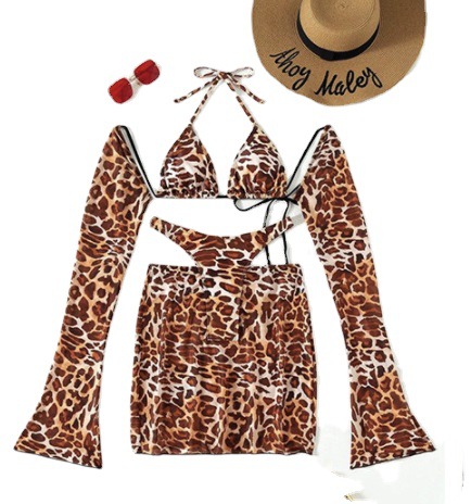 2023 comercio exterior transfronterizo estampado de leopardo europeo y americano sexy bikini dividido de tres piezas traje de baño de mujer fabricante lote de moda