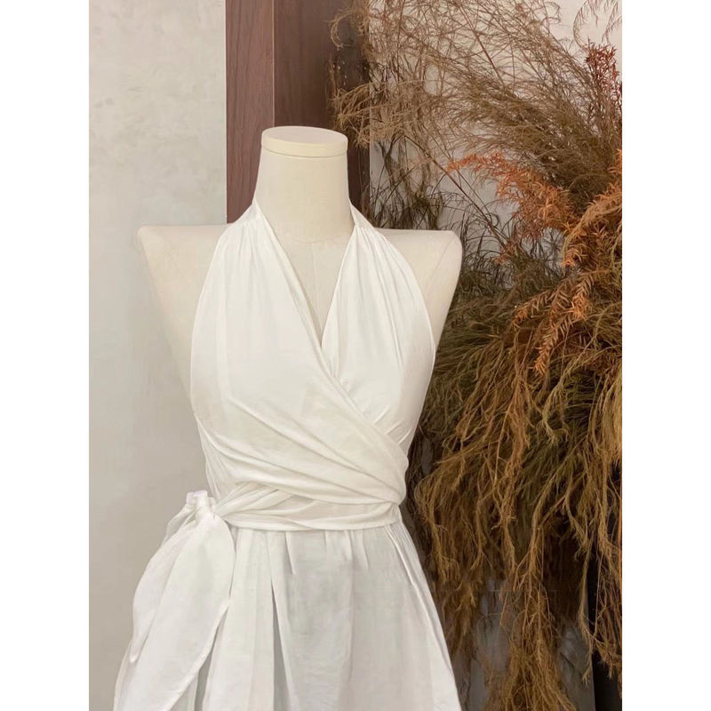Sexy V-Neck Halter Backless Cross-Tie Design Sleeveless Shirt for Women, Summer 2026 New Stylish Top Sexy V-Neck Halter Backless Cross-Tie Design Sleeveless Shirt for Women, Summer 2026 New Stylish Top