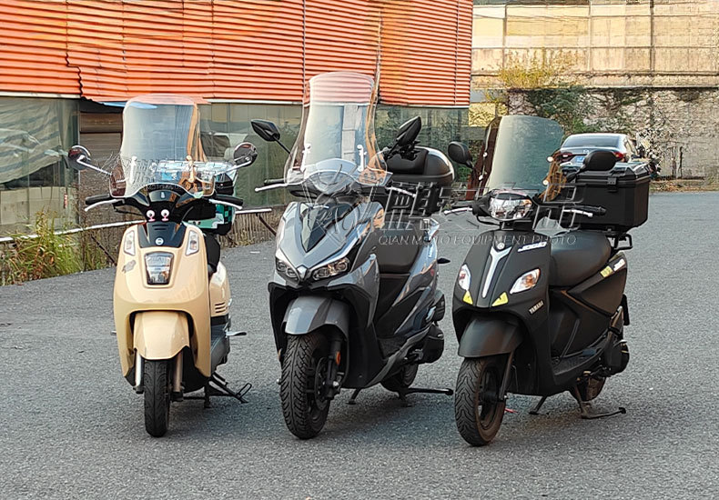 Electric Vehicle Front Windshield High-Definition Thickened Organic Glass Suzuki 125 Motorcycle Front Windshield