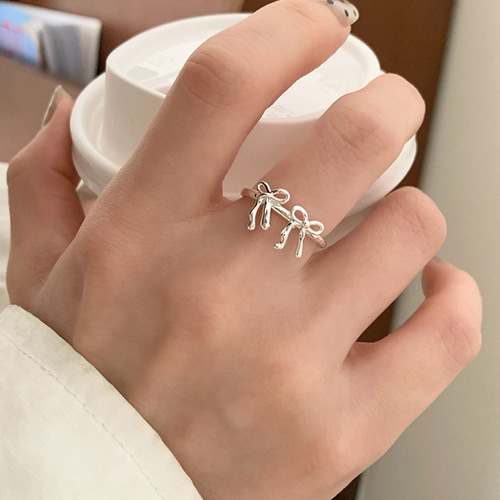 (Butterfly Knot Ring) Women's Minimalist Geometric Line Style Matchable Layered Open Finger Ring Instagram Style Internet Famous Ring for Index Finger