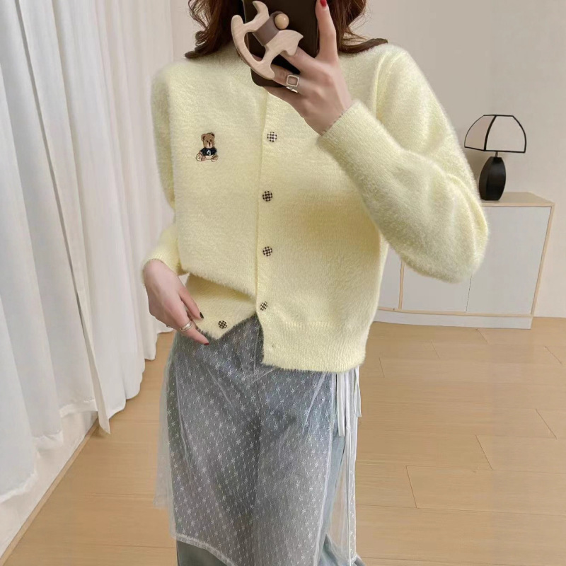 仿水貂绒小熊刺绣针织女开衫2025秋冬季新款厚实软糯韩系毛衣外套|undefined