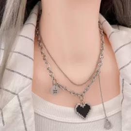 项链;耳环;耳钉