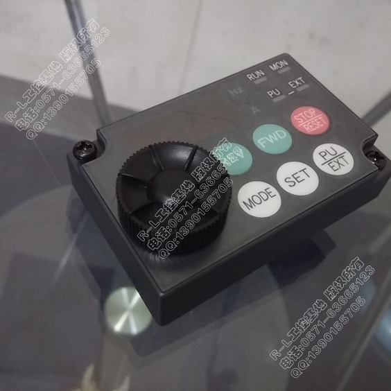 FR-E/D700变频器专用面板FR-PA07/延长电缆线FR-CB203/FR-ADP