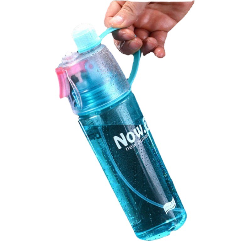 Deportes taza de spray de plástico al aire libre hervidor botella de agua de refrigeración regalo creativo taza de spray fábrica directa en línea celebridad