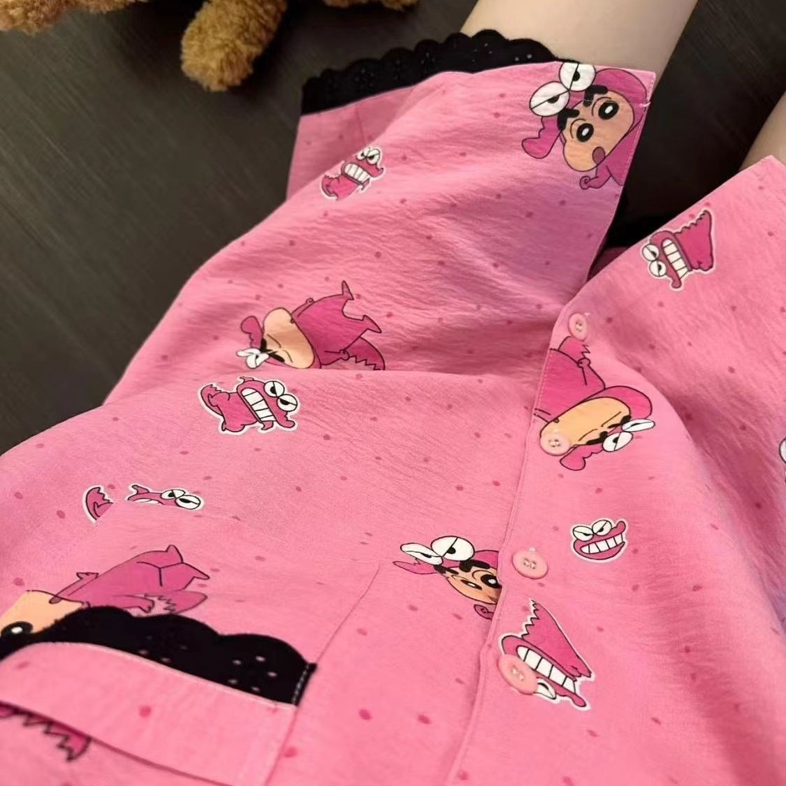Venta al por mayor transfronteriza nube algodón verano nuevo estilo pijama coreano mujer dulce encaje crayón Shin-chan traje de servicio a domicilio