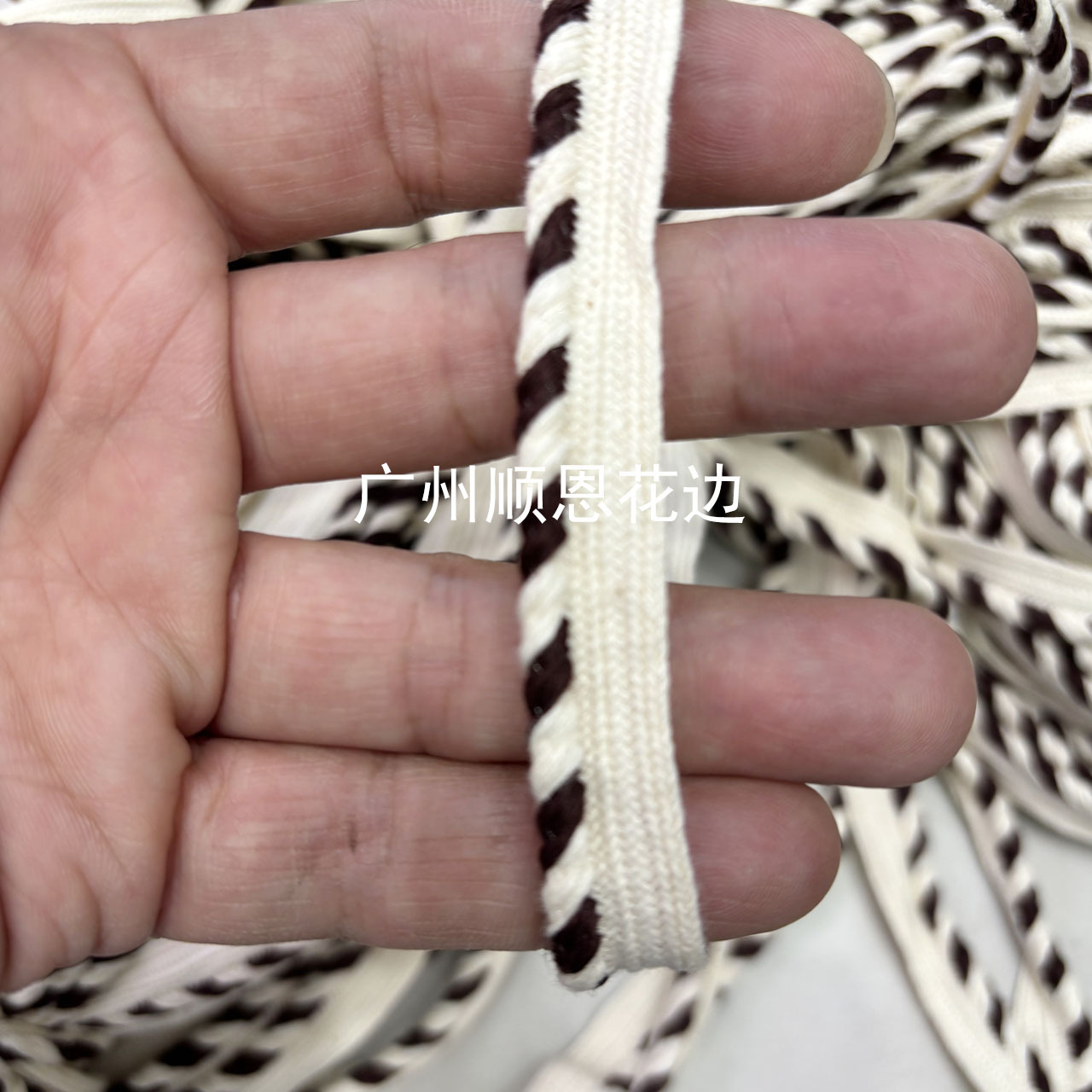 본 화이트 + 커피색 면 소재 마더 앤 베이비 세트